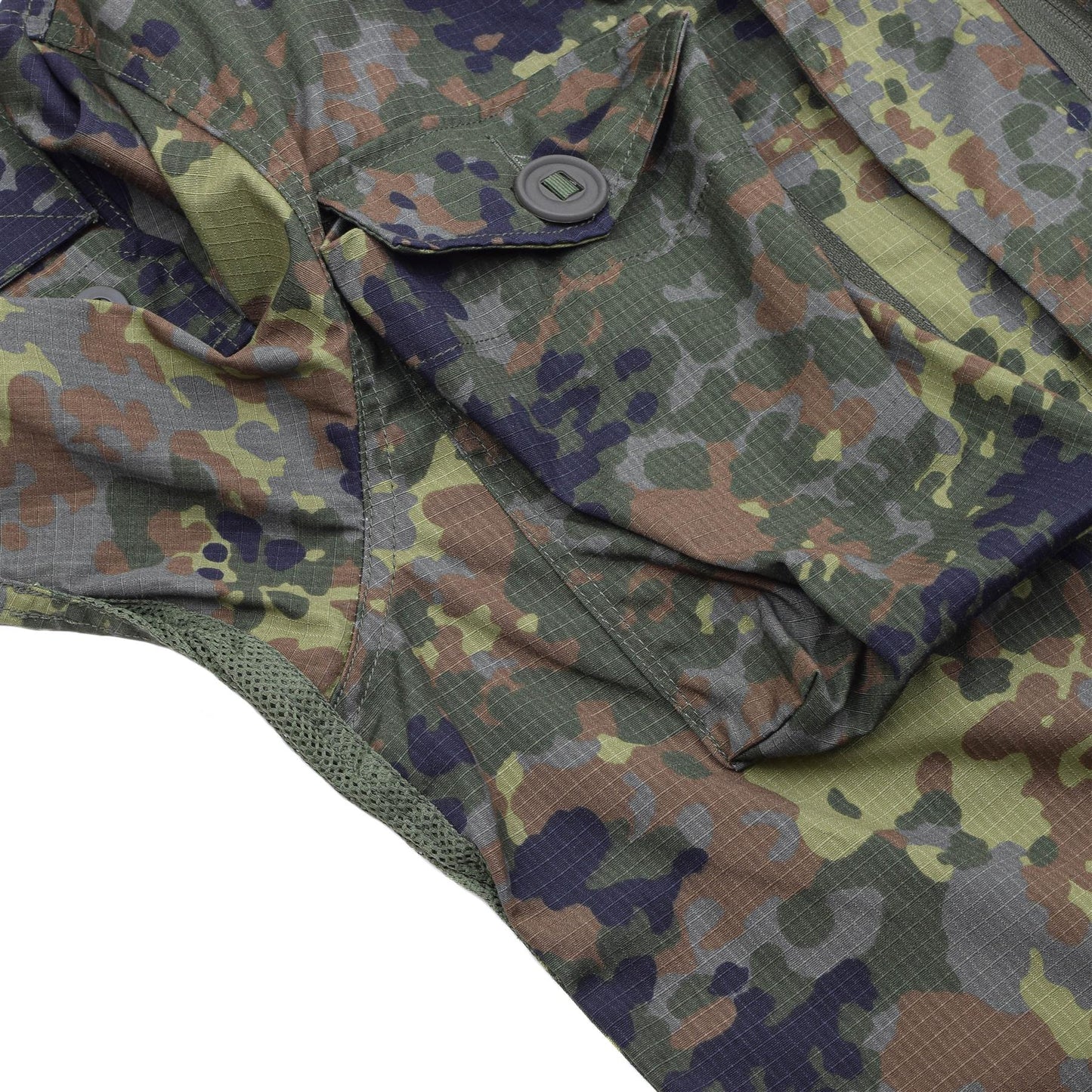 TACGEAR Vokietijos kariuomenės stiliaus švarkas Flecktarn marginimo iš ripstop medžiagos su kišenėmis ir sagomis.