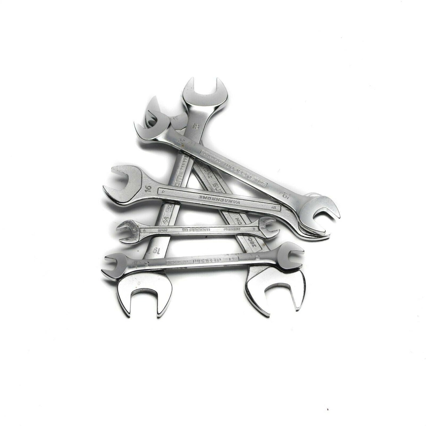 Facom dvigubi metaliniai veržliarakčiai metrinių dydžių, pagaminti iš tvirto plieno, universalūs mechanikos darbams.