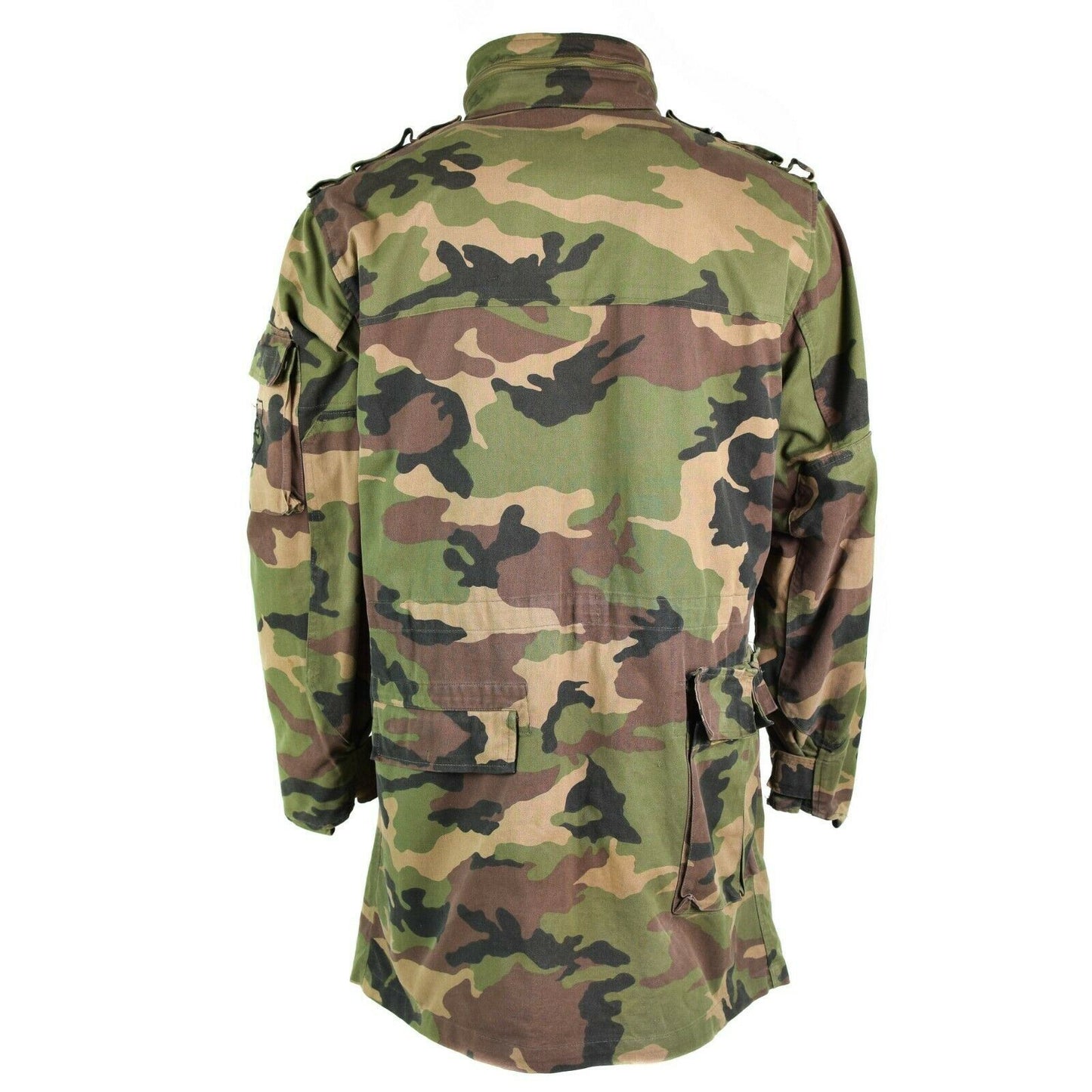 Slovakijos kariuomenės lauko uniformos striukė M97 marginimas su camo raštu ir daug kišenių.