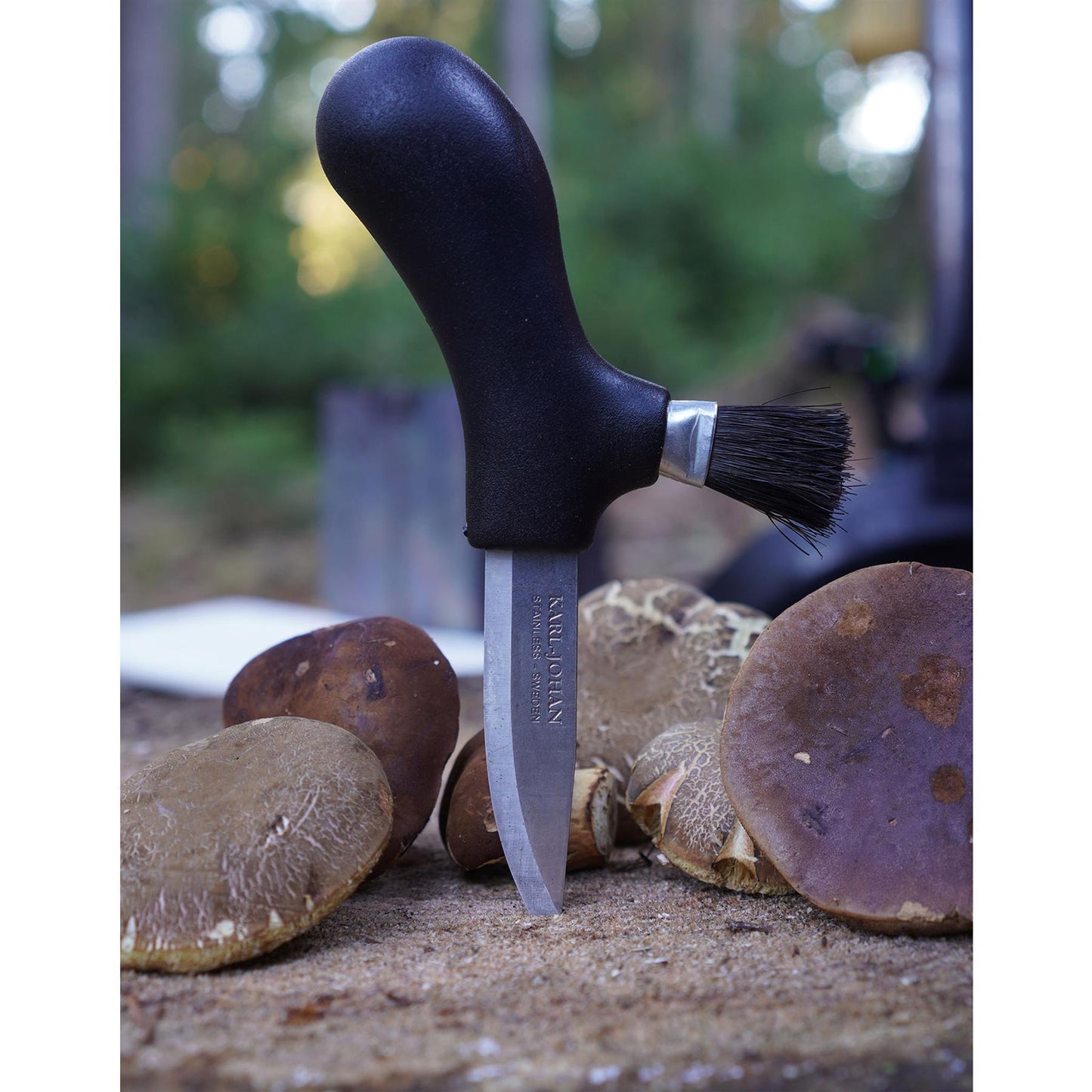 MORAKNIV Mushroom Picking grybų peilis iš perdirbto nerūdijančio plieno su specialiu šepetėliu grybo valymui.