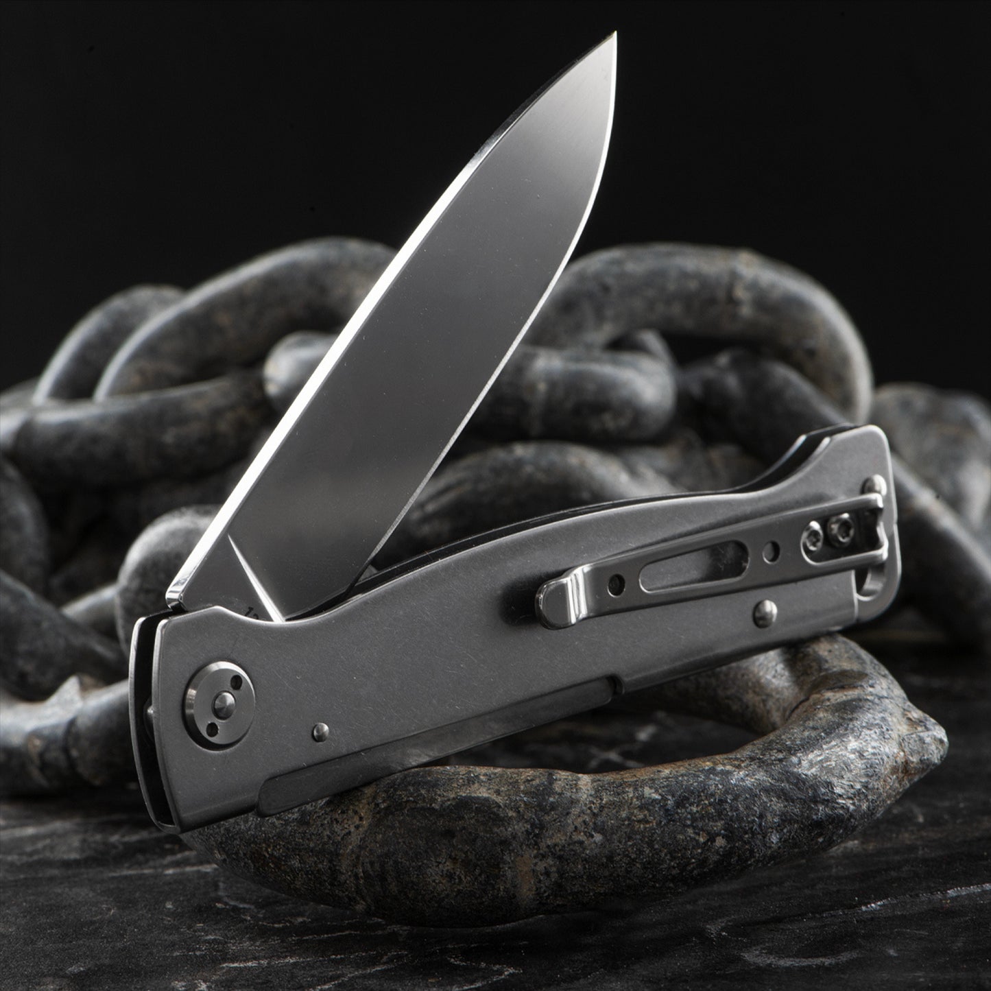 Boker Plus Atlas SW sulankstomas peilis iš 12C27 plieno su stonewash apdaila ir kišeniniu klipsu kasdieniam naudojimui.