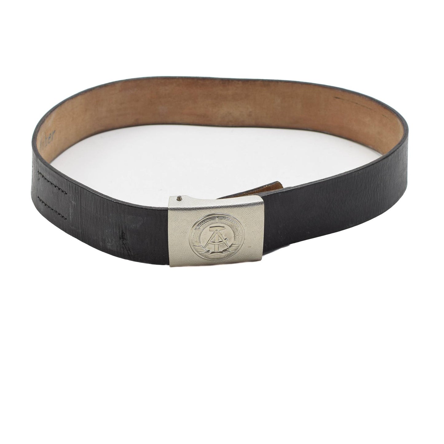 Rytų Vokietijos kariuomenės odinis diržas su spaustukine sagtimi juodas