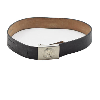 Rytų Vokietijos kariuomenės odinis diržas su spaustukine sagtimi juodas