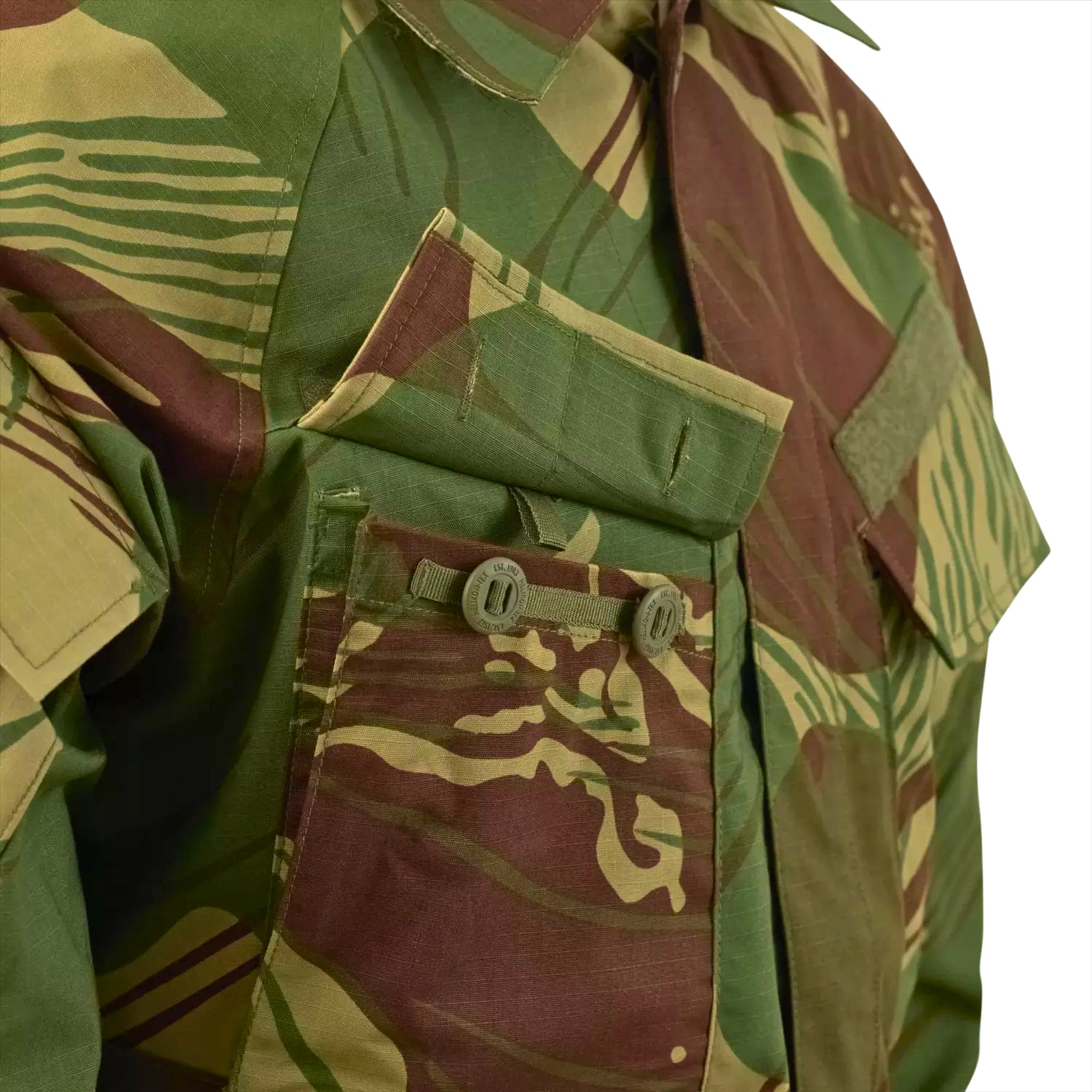 Helikon-Tex Raid taktiniai marškiniai su sutvirtintais alkūnių intarpais ir kamufliažiniu raštu.