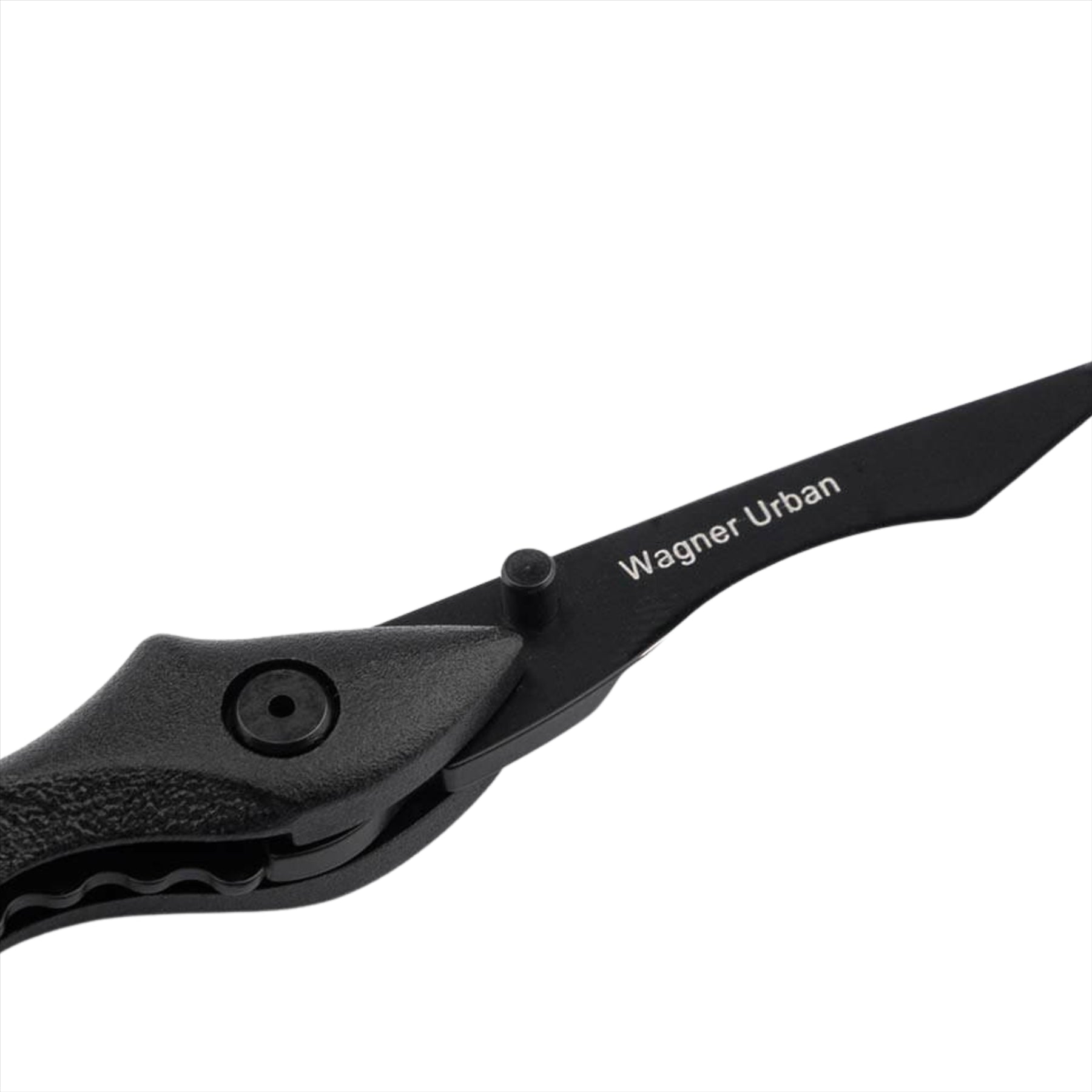 Boker Plus Urban Survival sulankstomas kišeninis peilis iš 440C plieno, juodos spalvos, kompaktiškas dizainas.