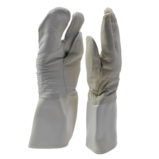 Vokietijos kariuomenės kumštinės pirštinės su pamušalu baltos