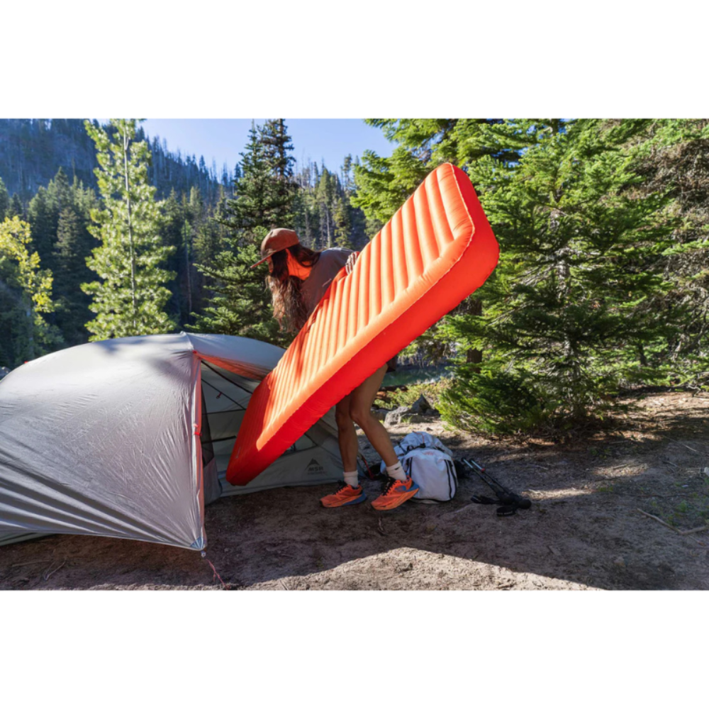 Therm-a-Rest NeoLoft RW pripučiamas izoliuotas kilimėlis 185 x 66 cm Ember
