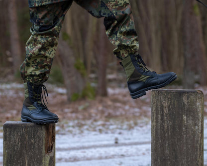 Vokiečių kariuomenės BALTES odiniai batai juodos spalvos