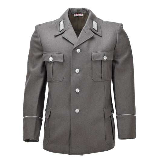 Rytų Vokietijos kariuomenės švarkas su antpečiais ir apykaklės ansiuvais pilkas