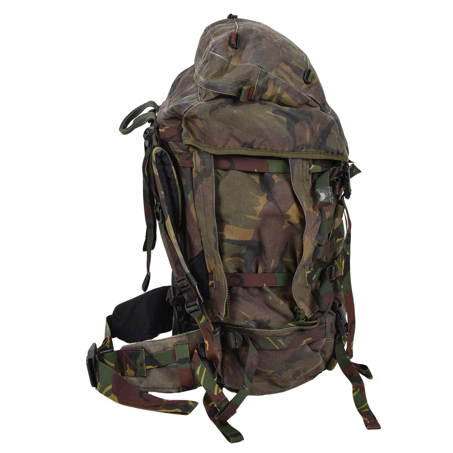 Olandijos kariuomenės taktinė kuprinė 60L su MOLLE tvirtinimais Woodland kamufliažas, patvari ir talpi kuprinė.