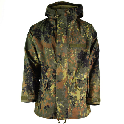 Vokietijos kariuomenės neperšlampama GoreTex striukė Flecktarn marginimo