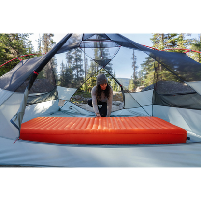 Therm-a-Rest NeoLoft RW pripučiamas izoliuotas kilimėlis 185 x 66 cm Ember